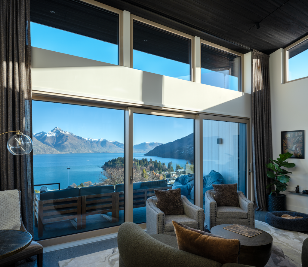 52 Suburb Street, Queenstown Hill