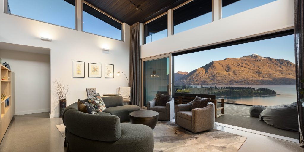 52 Suburb Street, Queenstown Hill