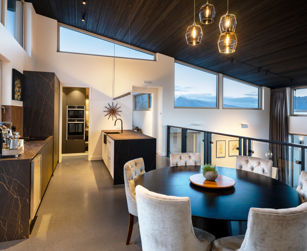 52 Suburb Street, Queenstown Hill