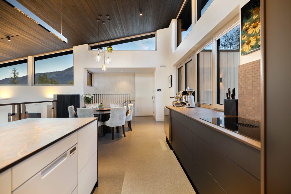 52 Suburb Street, Queenstown Hill