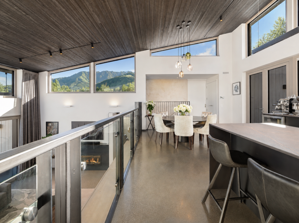 52 Suburb Street, Queenstown Hill
