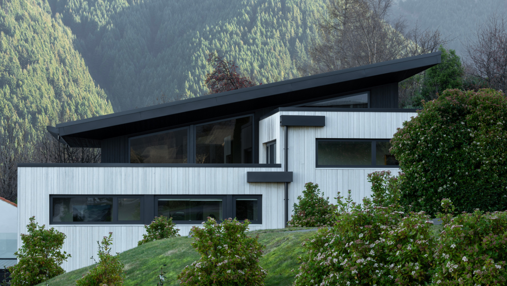 52 Suburb Street, Queenstown Hill