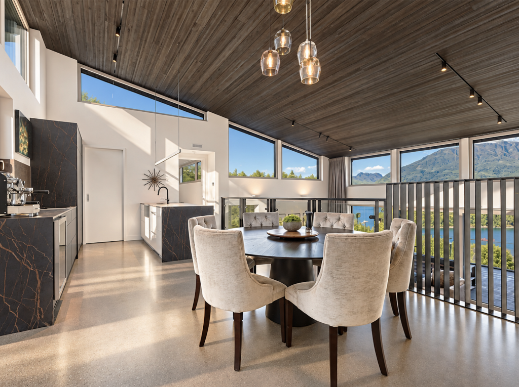 52 Suburb Street, Queenstown Hill