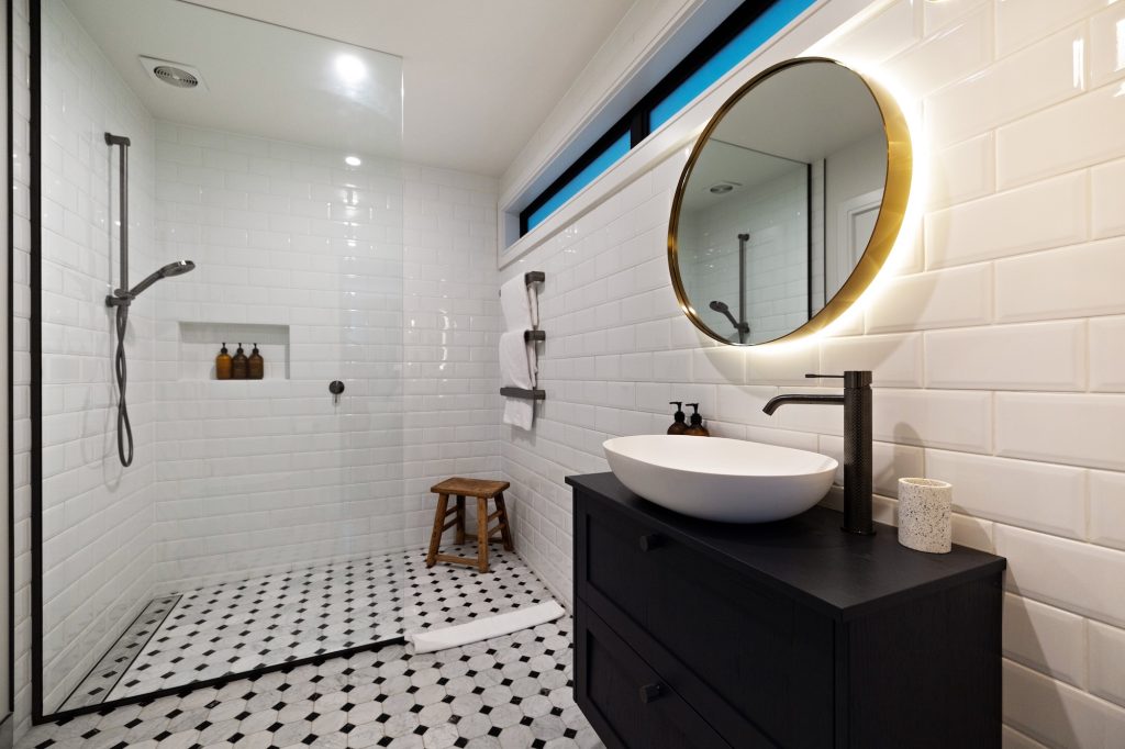 9 Suburb Street, Queenstown