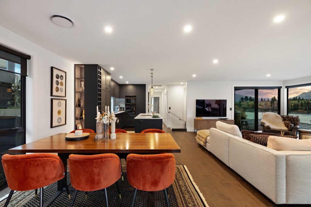 9 Suburb Street, Queenstown