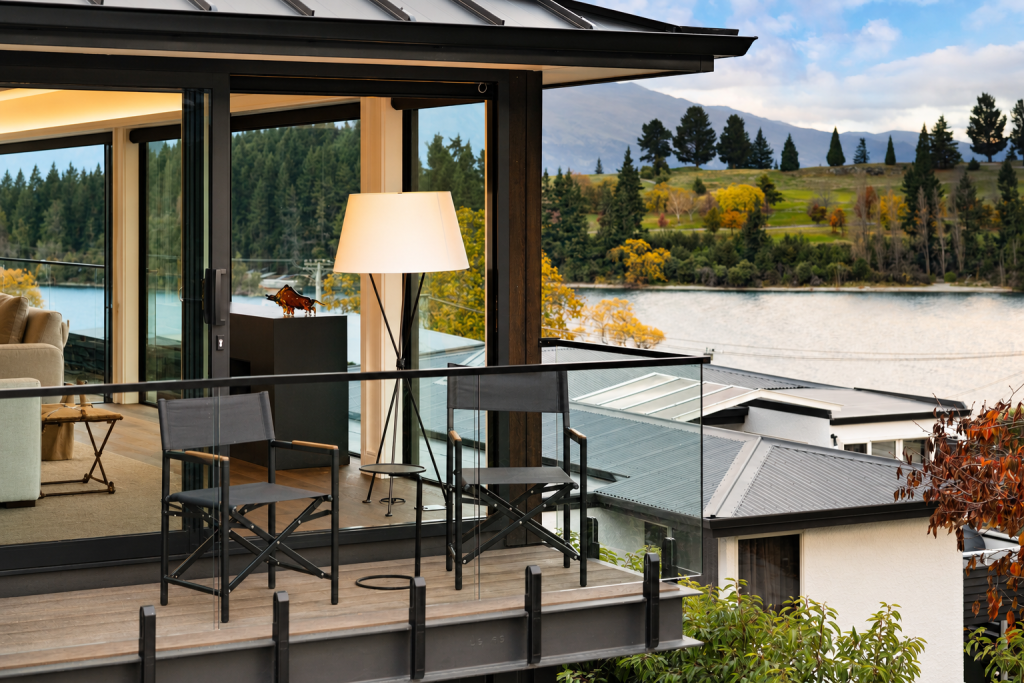 9 Suburb Street, Queenstown
