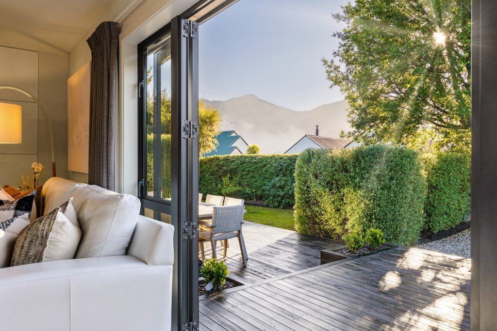 65 Oregon Drive, Kelvin Heights, Queenstown