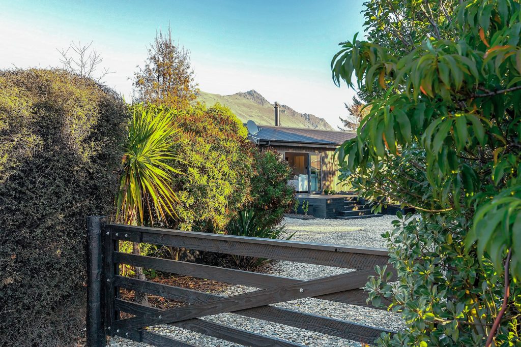 65 Oregon Drive, Kelvin Heights, Queenstown
