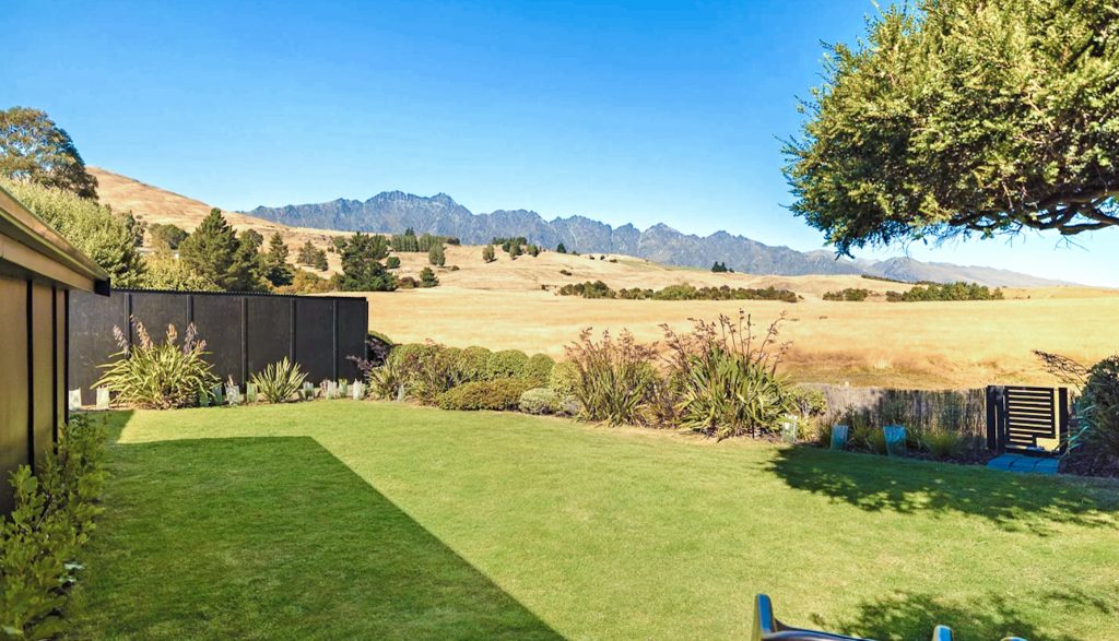 65 Oregon Drive, Kelvin Heights, Queenstown