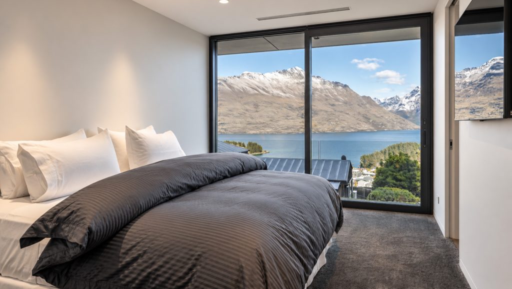 33 Belfast Terrace, Queenstown Hill